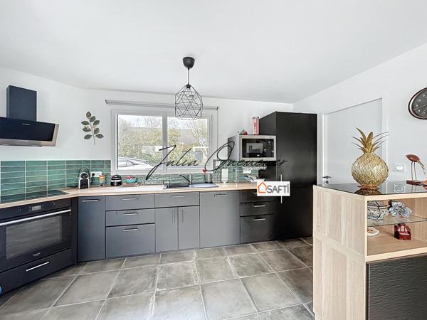 PLOUGONVELIN- Maison PLAIN-PIED