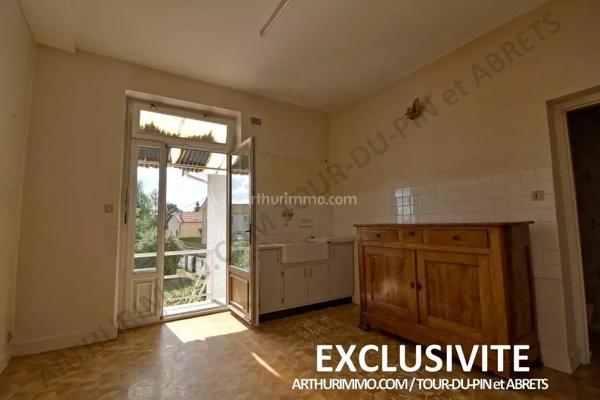 Vente Maison 10 pièces 212 m2 à Les Abrets en Dauphiné