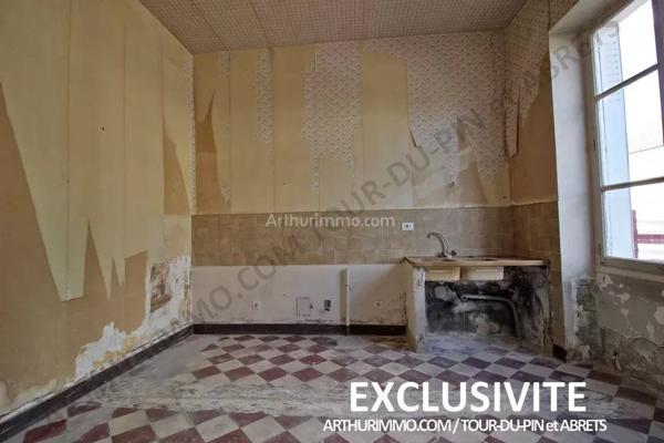 Vente Maison 10 pièces 212 m2 à Les Abrets en Dauphiné