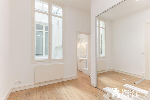 Magnifique Appartement bourgeois T6 avec balcon Bordeaux Saint Genès