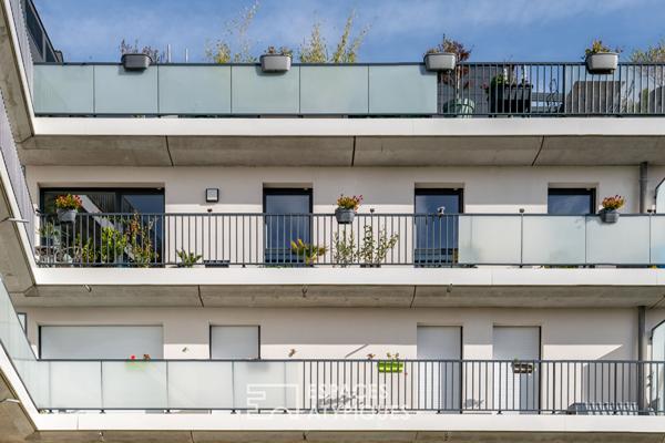Appartement contemporain avec terrasse