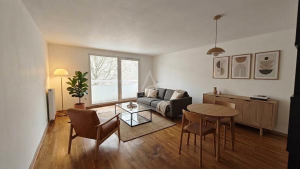Appartement F5 au 1er étage 4 chambres 2 parkings