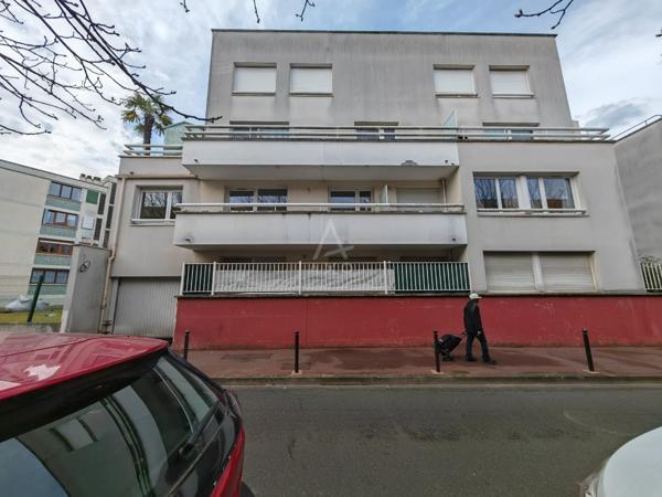 Appartement F5 au 1er étage 4 chambres 2 parkings