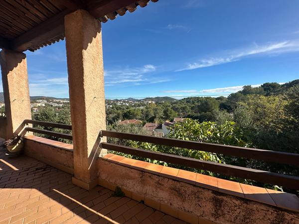 Villa spacieuse à vendre à Saint-Raphaël