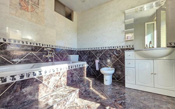 Maison à vendre    5 pièces •  La Seyne-sur-Mer