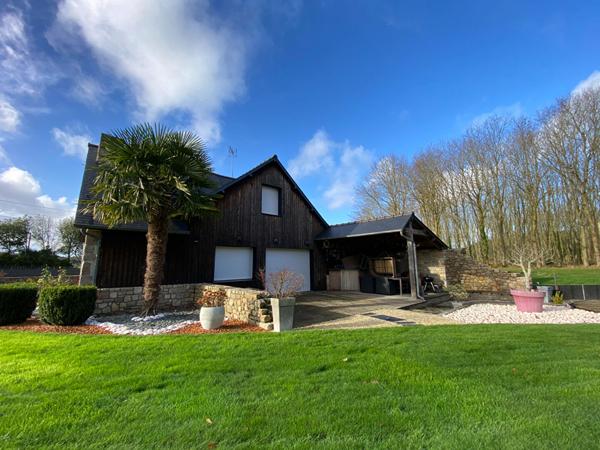 A VENDRE ! maison en pierre à 10min de DINAN de 182 m² avec un magnifique jardin de 3 267m²