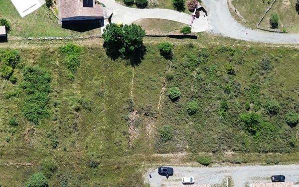 Terrain à vendre    Les Assions