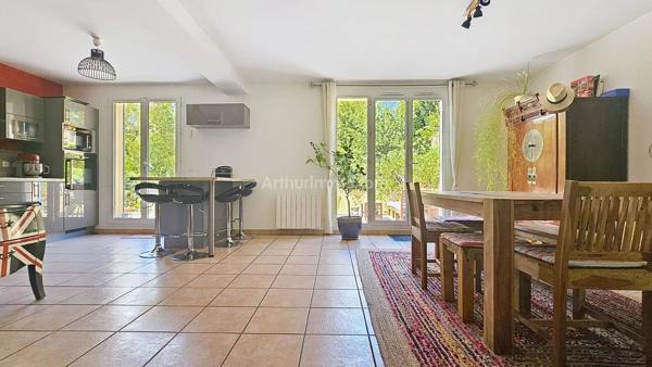 Vente                                                      Maison
                        
                     6 pièces                      147 m2                     à Montlhéry