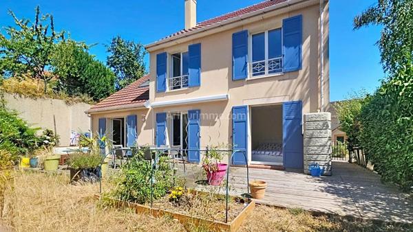 Vente                                                      Maison
                        
                     6 pièces                      147 m2                     à Montlhéry