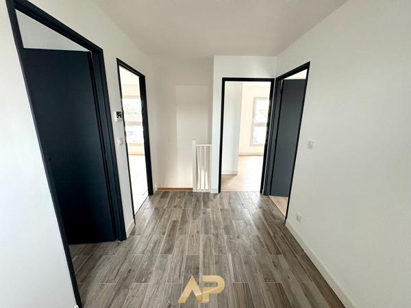 Maison - 5 pièces -116 m2 - Aigrefeuille D'Aunis €345 000 ** - Référence JH653