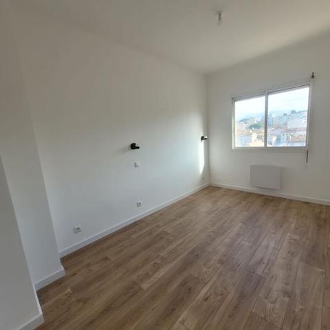 Marseille (13004) MARSEILLE - 5 Avenues