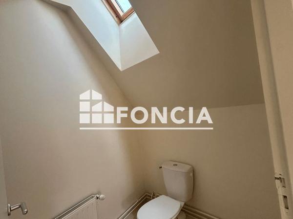 Location Appartement 2 pièces 41.99 m² - 28 RUE DES ECUYERS Chartres 28000