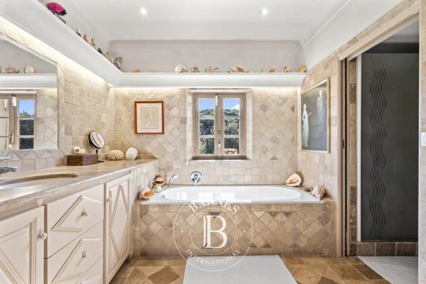 Grimaud, Villa 5 Chambres -  240 m² à vendre
