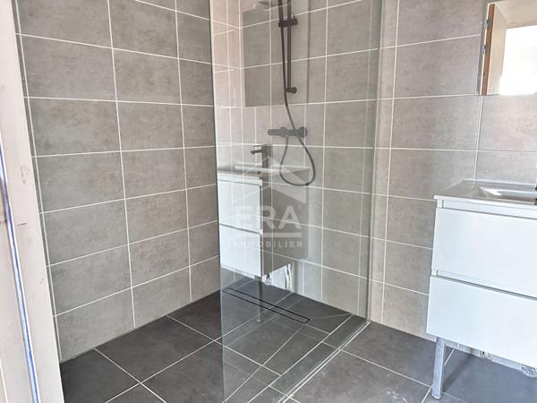 Appartement récent secteur plage.