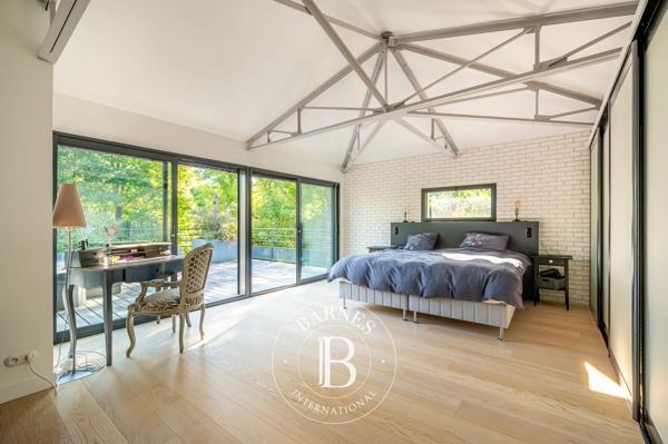 Rueil-Malmaison, Maison 5 Chambres -  236 m² à vendre