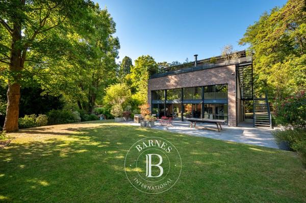 Rueil-Malmaison, Maison 5 Chambres -  236 m² à vendre