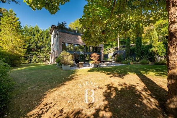 Rueil-Malmaison, Maison 5 Chambres -  236 m² à vendre