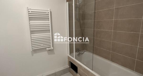 Location Appartement 3 pièces 62 m² - Sainte-geneviève-des-bois 91700