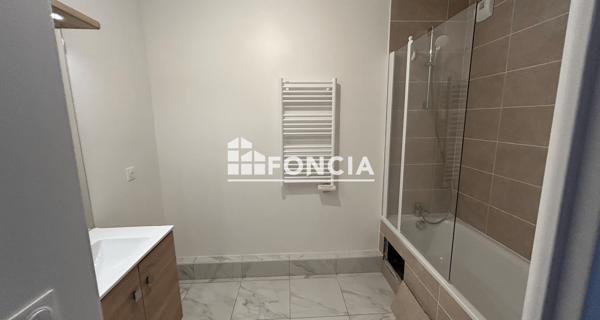 Location Appartement 3 pièces 62 m² - Sainte-geneviève-des-bois 91700