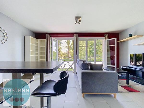 Appartement 2 pièces spacieux, lumineux avec box privé
