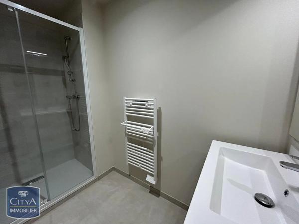 Appartement à louer 3 pièces 72.3m² Dole (39100)