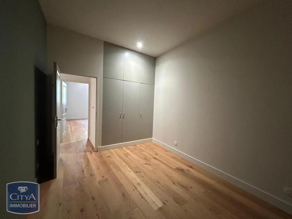 Appartement à louer 3 pièces 72.3m² Dole (39100)
