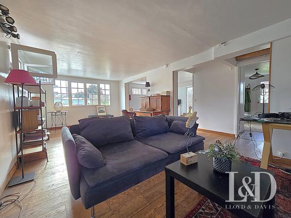 LE BOUSCAT - Maison de 154 m² non mitoyenne avec jardin et stationnement