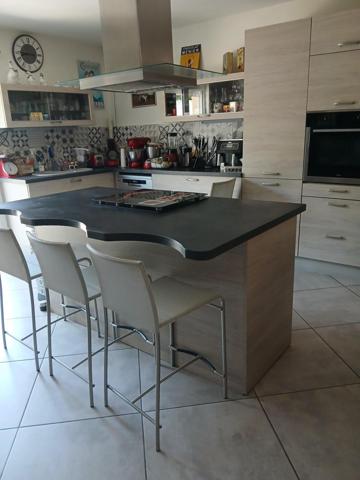 34770 GIGEAN MAISON DE PLAIN PIEDS PISCINE APPARTEMENT ANNEXE