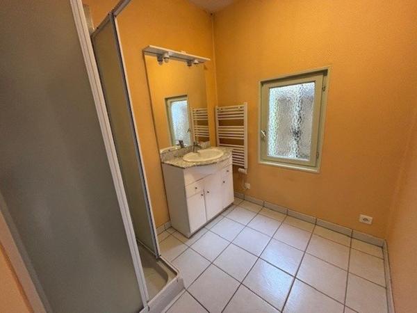 Maison avec fort potentiel- idéal premier achat ou investissement locatif