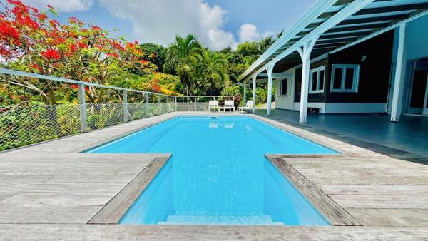 Vente / Maison T5 à Sainte-Marie (97230)