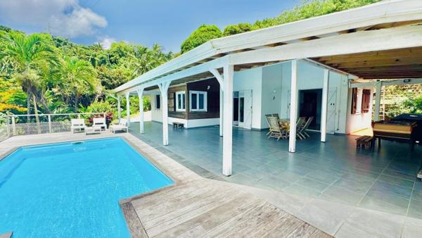 Vente / Maison T5 à Sainte-Marie (97230)