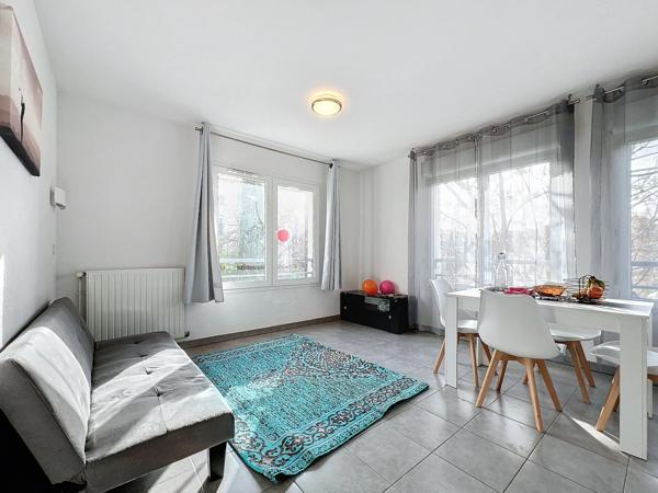 Appartement à vendre 2 pièces 35,10 m2 meublé à JUVIGNAC (34) résidence avec piscine secteur thermes + parking