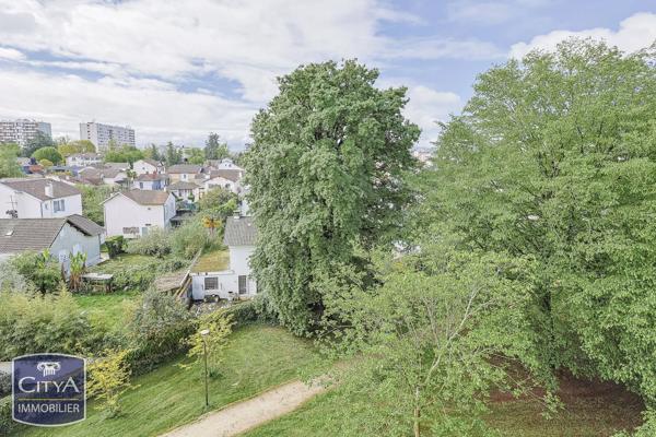 Appartement à vendre 4 pièces 70.14m² Pau (64000)