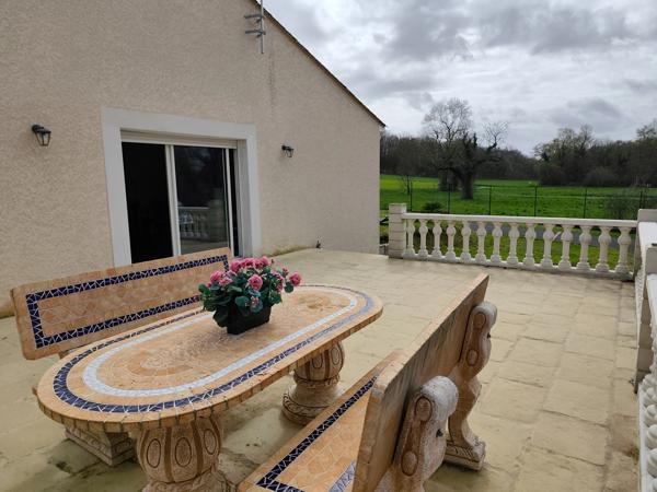Maison à vendre 4 pièces CHAMPNIERS (16)