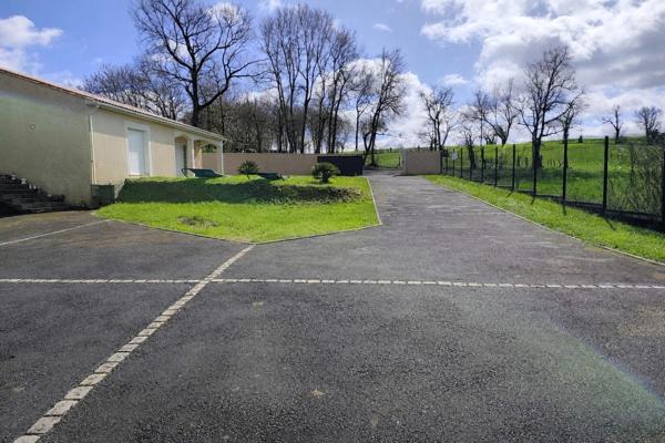 Maison à vendre 4 pièces CHAMPNIERS (16)