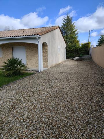 Maison à vendre 4 pièces CHAMPNIERS (16)