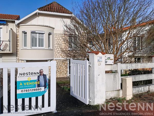 A vendre plein centre de Saujon, en Charente Maritime, charmante maison des Années 30, 93m², 4 chambres, garage, terrain