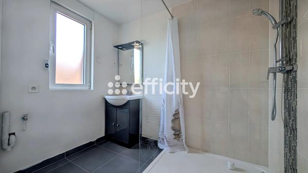 Maison
         15 pièces
        - 350 m² Bien prestige 1 030 000 € *