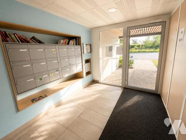 LA TRINITÉ-PLOUZANÉ - APPARTEMENT T2 - 41M² - Place de parking