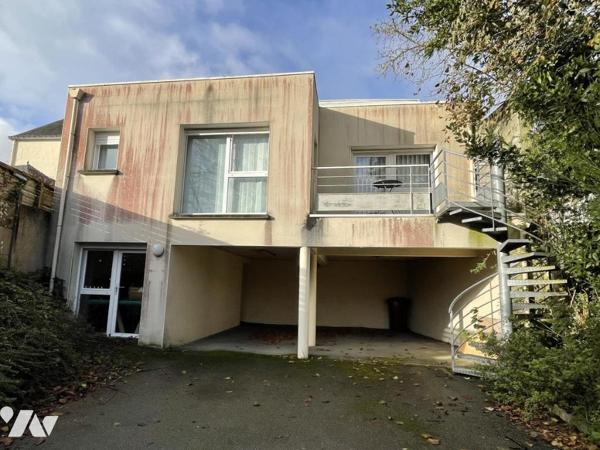 Locminé, maison/bureaux sur 519 m²