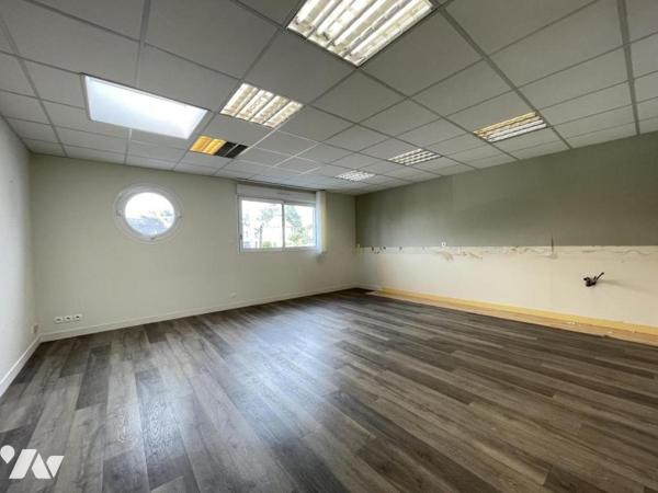 Locminé, maison/bureaux sur 519 m²