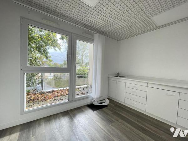 Locminé, maison/bureaux sur 519 m²