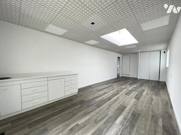 Locminé, maison/bureaux sur 519 m²