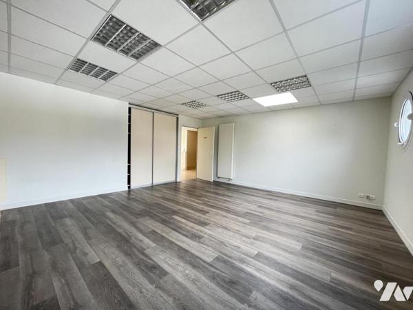 Locminé, maison/bureaux sur 519 m²