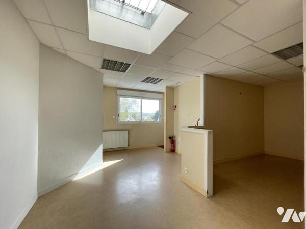 Locminé, maison/bureaux sur 519 m²