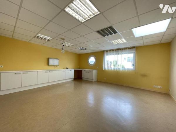 Locminé, maison/bureaux sur 519 m²