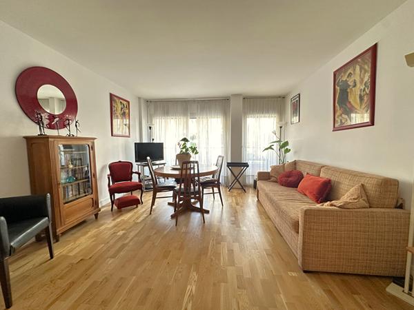 CHAVILLE - Secteur Marivel - Appartement de 2 pièces avec balcon - (Aménagement PMR) 265 200 € ** - Référence 635-C