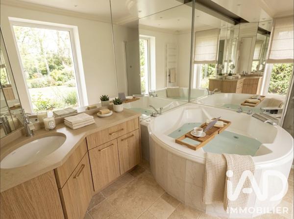 Maison à vendre 8 pièces 245,29 m² Chennevières-sur-Marne