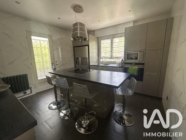 Maison à vendre 8 pièces 245,29 m² Chennevières-sur-Marne