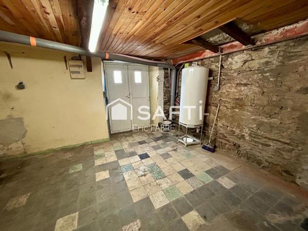 Maison 2 chambres salon cuisine terrasse cave